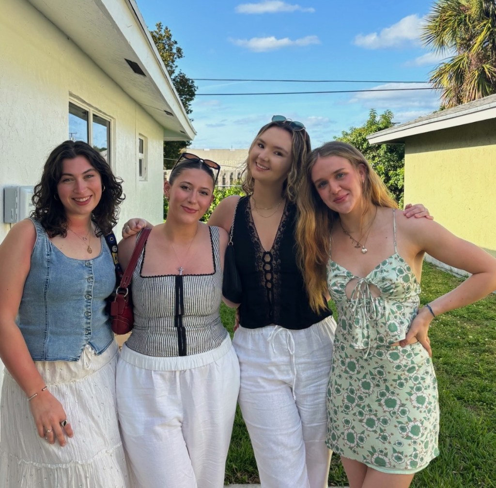 Why Reformation Has Great Shirts for Big&nbsp;Boobs